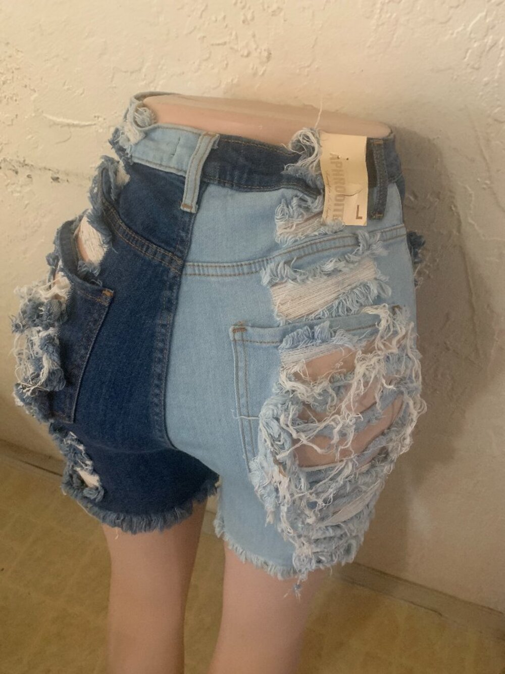 APHRODITE SHORT PANTS